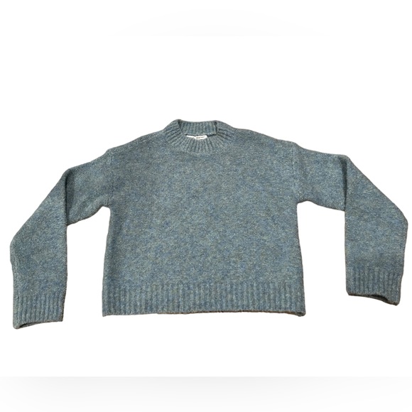 English Factory Women’s Light Blue Cozy Crewneck Sweater Size Medium NWT - Picture 2 of 12